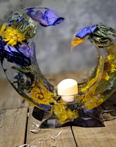 crescent candle